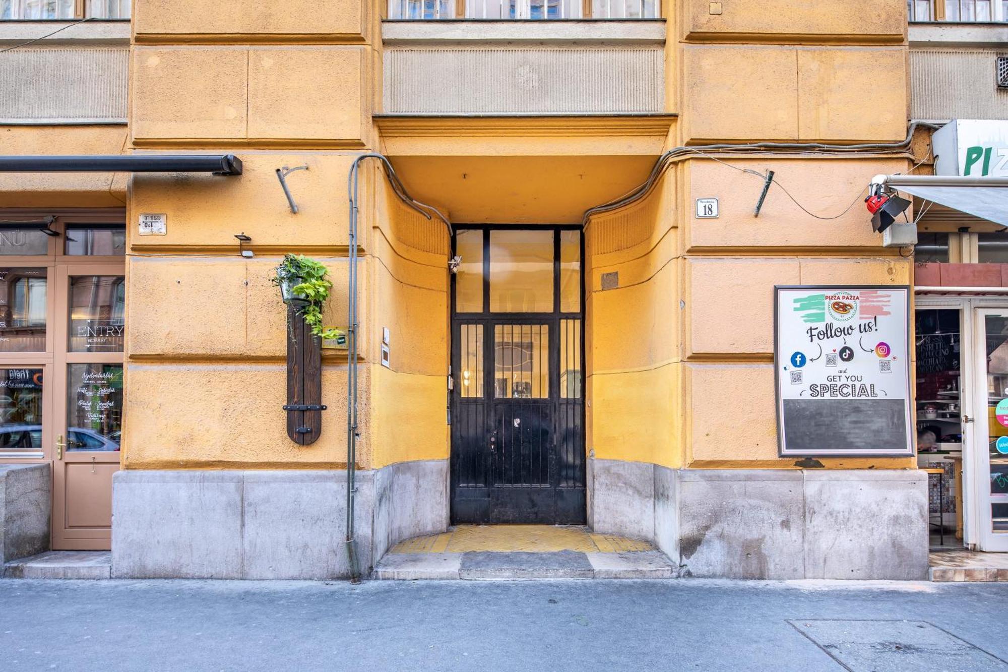 Very Central - Small Studio For Solo Traveller Budapesta Exterior foto